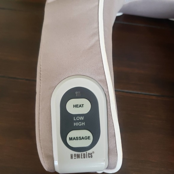 HOMEDICS - Vibrating Neck & Shoulder Massager w/Heat - Picture 3 of 6